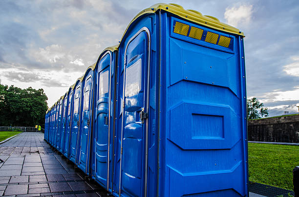 Best Porta potty rental near me  in Lowell, NC